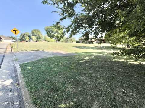 1702 Delaware Avenue, Joplin, MO 64804