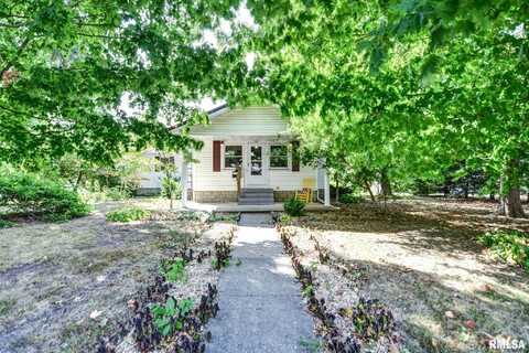 507 N SPRUCE Street, Nokomis, IL 62075
