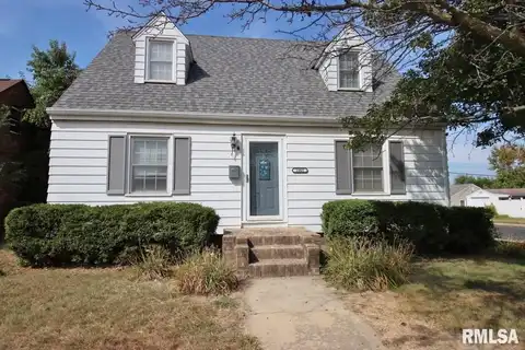 2905 N UNIVERSITY Street, Peoria, IL 61604