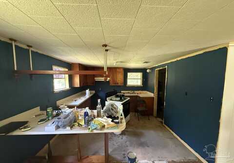 2579 Hwy 4, Jay, FL 32565