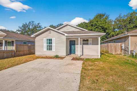 6033 Champion Oaks Dr, Pensacola, FL 32526