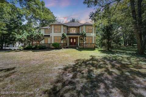 107 Gollum Lane, Tamiment, PA 18371