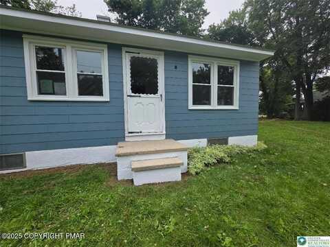 3074 Mauch Chunk Road, Allentown, PA 18104