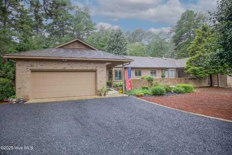 370 Fairway Court, Pinehurst, NC 28374