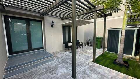 11205 NW 15th St, Pembroke Pines, FL 33026