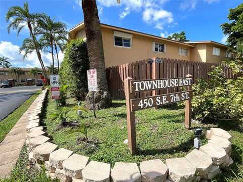 450 SE 7th St, Dania Beach, FL 33004