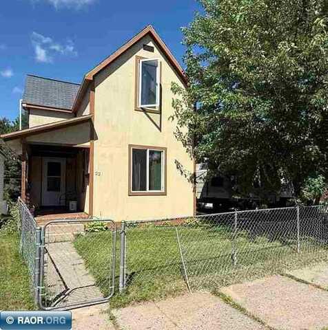 22 SW 3rd St, Chisholm, MN 55719