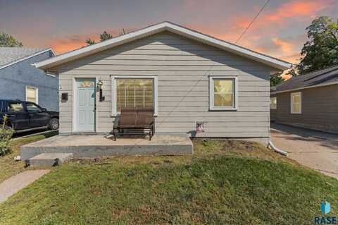 2114 S Norton Ave, Sioux Falls, SD 57105