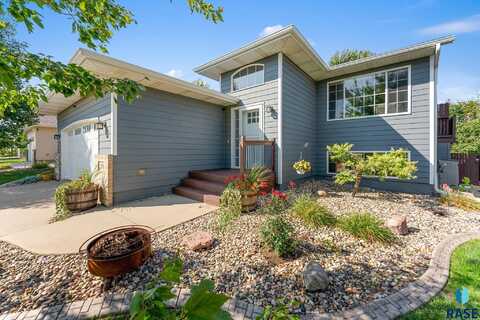 4701 S Wilson Ave, Sioux Falls, SD 57106