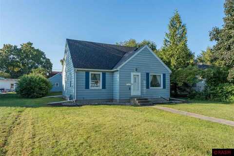 1027 E Mulberry Street, Mankato, MN 56001