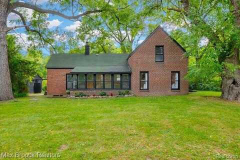 2860 Old Plank Road, Milford, MI 48381