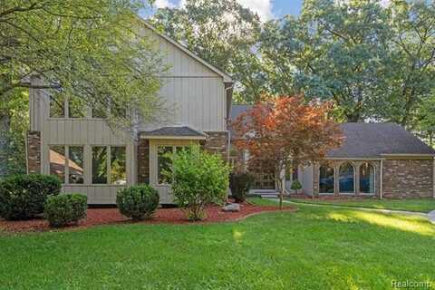 7910 Nankin Mills Street, Westland, MI 48185