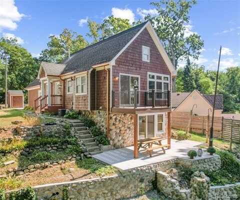 11252 Hiland Court, Pinckney, MI 48169