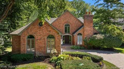 170 Kirkwood Court, Bloomfield Hills, MI 48304