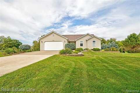 5899 Cobblestone Drive, Almont, MI 48461