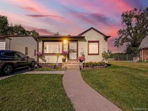 19433 Fenmore Street, Detroit, MI 48235