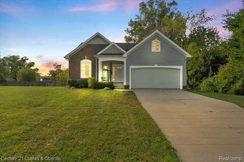 33172 Swallow Drive, Rockwood, MI 48173