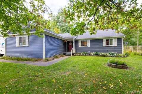 5150 Carroll Lake Road, Commerce Township, MI 48382