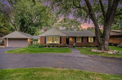 2691 Walbridge Road, Rochester Hills, MI 48307