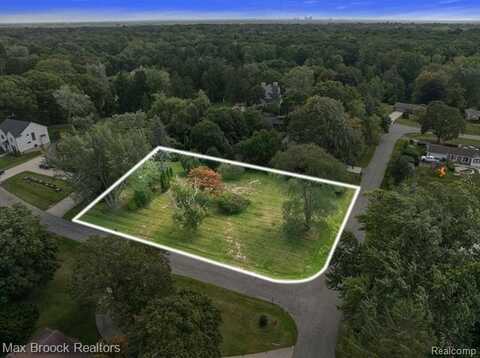 1027 Joanne Court, Bloomfield Hills, MI 48302