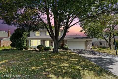 21856 N Center Street, Novi, MI 48167