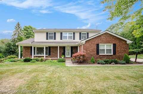 38033 Southfarm Lane, Farmington Hills, MI 48335