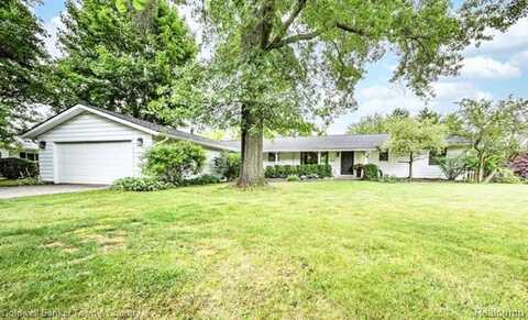 1072 Willow Lane, Howell, MI 48843