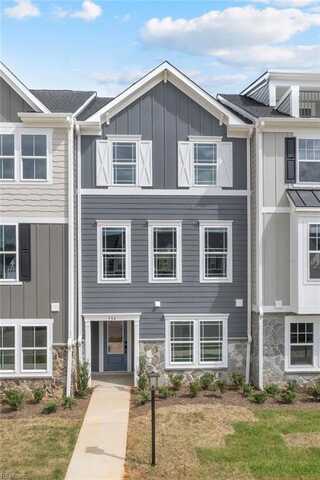 6 Bracewell Lane, Yorktown, VA 23692