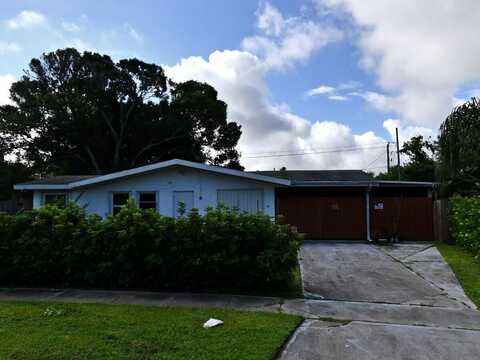 120 Banyan Drive, Port Saint Lucie, FL 34952