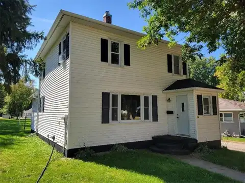96 7th Street SW, Wells, MN 56097