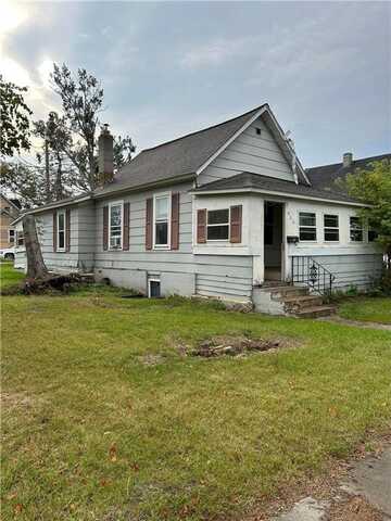 906 Irvine Avenue NW, Bemidji, MN 56601