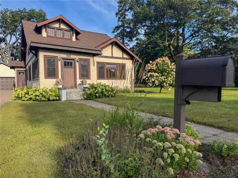 723 1st Street NE, Little Falls, MN 56345