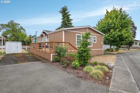 18780 CENTRAL POINT RD, Oregon City, OR 97045