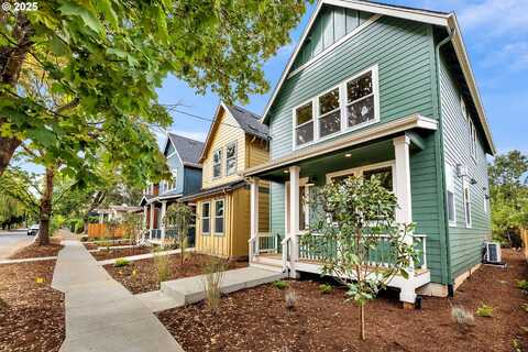 8417 N Gloucester AVE, Portland, OR 97203