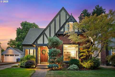 7115 N CHASE AVE, Portland, OR 97217
