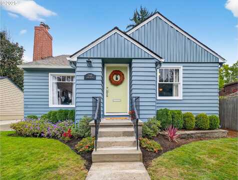 2040 NE LAUREL AVE, Salem, OR 97301