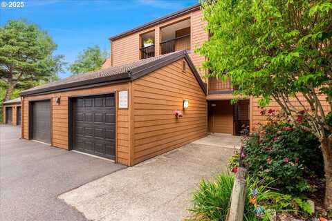203 Oswego Summit, Lake Oswego, OR 97035