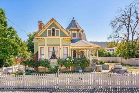 336 3rd Street, Yreka, CA 96097