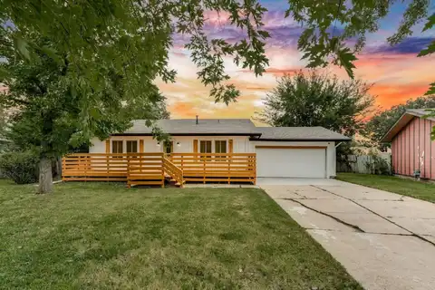 5820 Kane Ln, Wichita, KS 67220