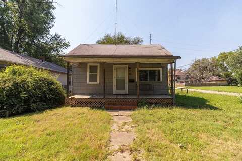 902 S C, Wellington, KS 67152