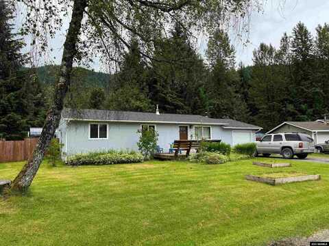 8824 Gail Avenue, Juneau, AK 99801