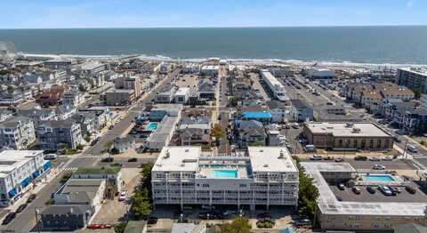 812 Ocean Ave, Ocean City, NJ 08226