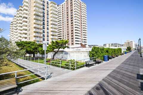 101 S Plaza Pl, Atlantic City, NJ 08401