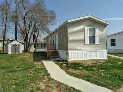 8 E Grant Ct, Highland, MI 48357