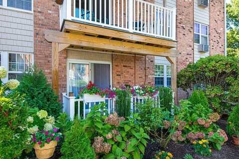 31 Bullocks Point Avenue, East Providence, RI 02915