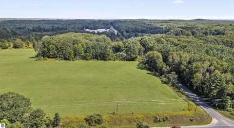 Parce A N Elm Avenue, White Cloud, MI 49349