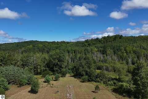 8324 NW Valley, Rapid City, MI 49676