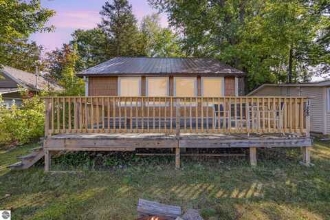 188 Campbell Street, Hale, MI 48739