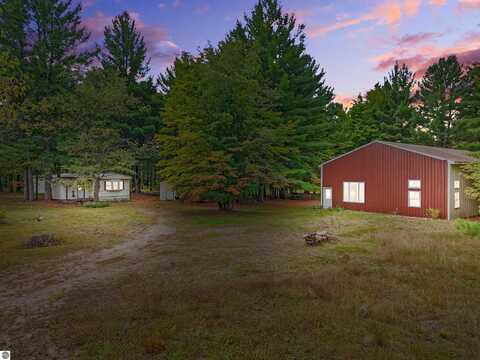 4635 NW Beebe Road, Kalkaska, MI 49646