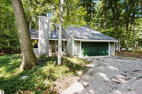 2345 Kenona Woods Drive, Traverse City, MI 49696